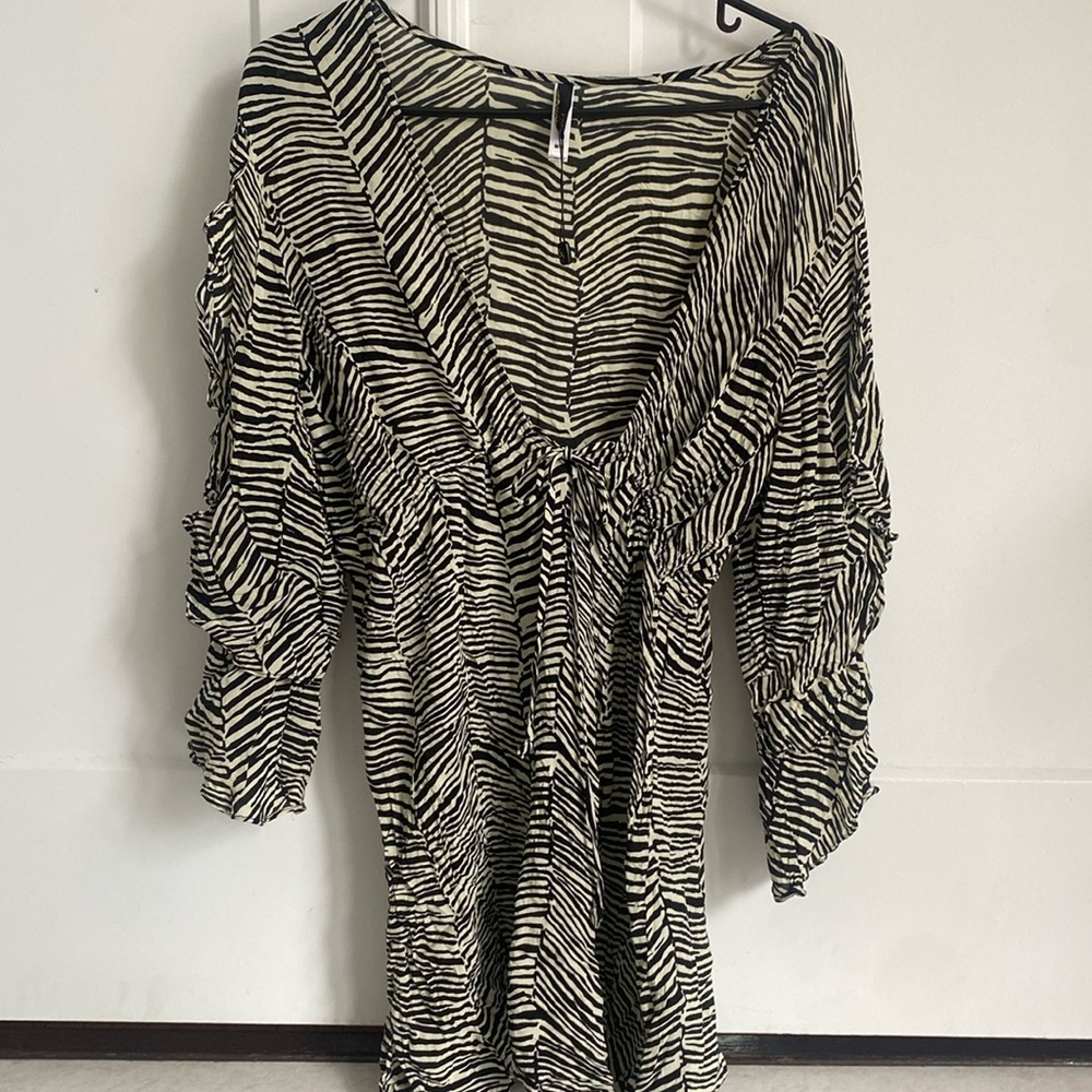 Vix Paula Hermanny Women's Animal Print low V Neck Cover Up